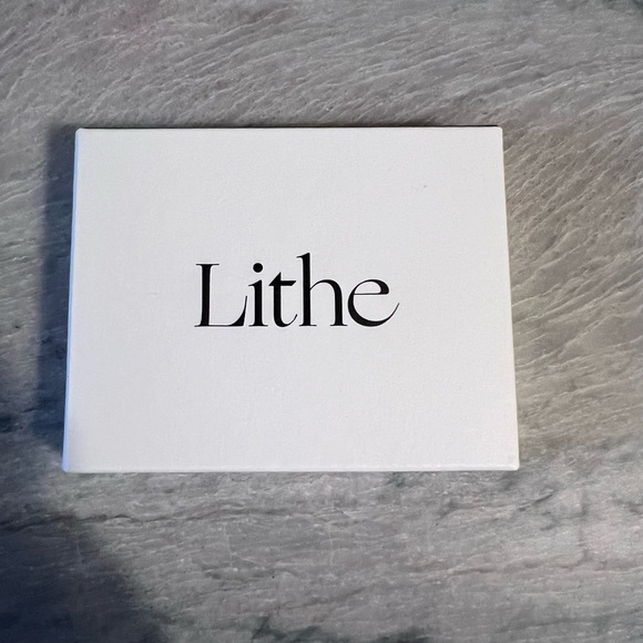 Lithe Night & Day Eyeshadow Palette - Picture 4 of 5